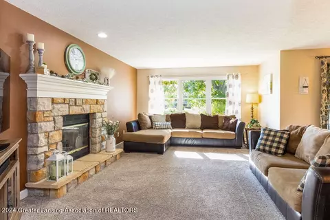 13162 Blaisdell Dr, Dewitt, MI 48820 photo 17