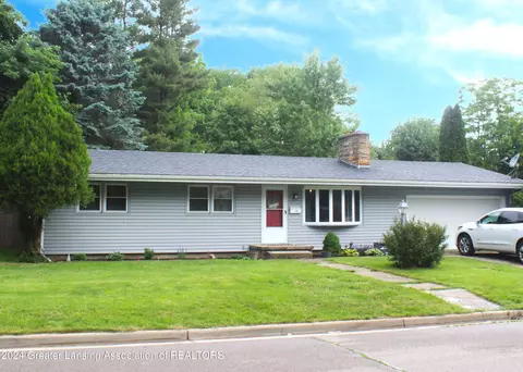622 Pleasant St, Charlotte, MI 48813
