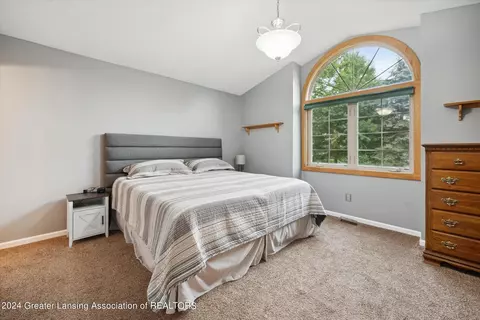 Bedroom - 9147 Coleman Rd, Haslett, MI 48840 photo 2 of 8