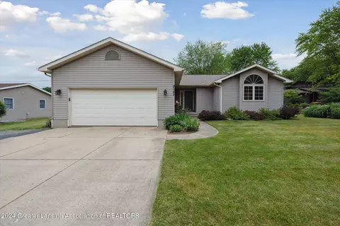 Exterior - 9147 Coleman Rd, Haslett, MI 48840 photo 2 of 12