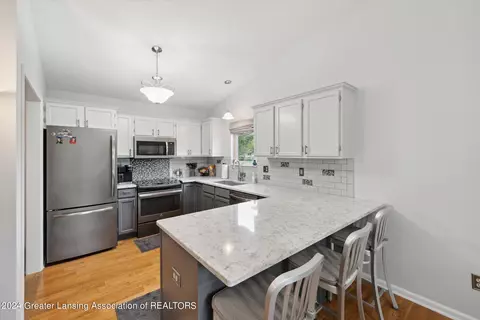 Kitchen - 9147 Coleman Rd, Haslett, MI 48840 photo 1 of 6