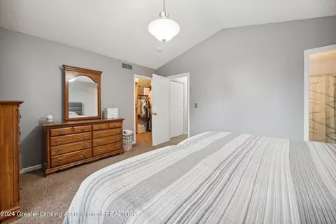 Bedroom - 9147 Coleman Rd, Haslett, MI 48840 photo 1 of 8