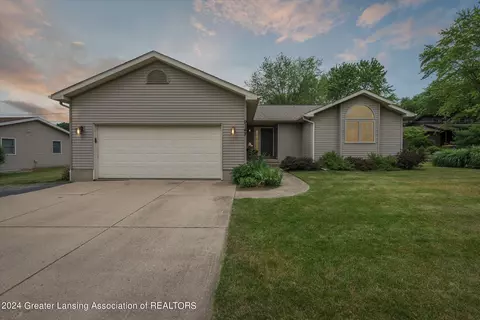 9147 Coleman Rd, Haslett, MI 48840