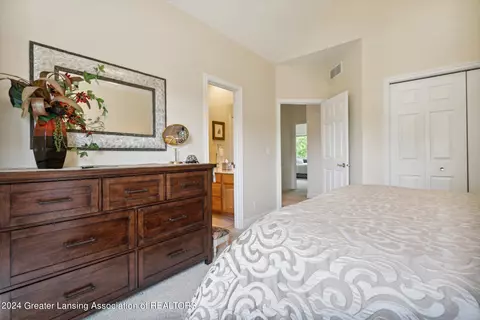 Bedroom - 4622 Malpaso Ln, Lansing, MI 48917 photo 5 of 12