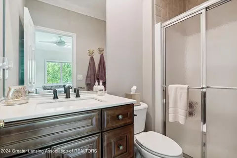 Bath - 4622 Malpaso Ln, Lansing, MI 48917 photo 5 of 6