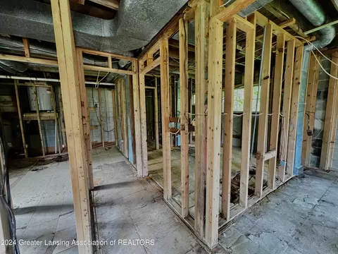 9245 W Lansing Rd, Haslett, MI 48840 photo 7
