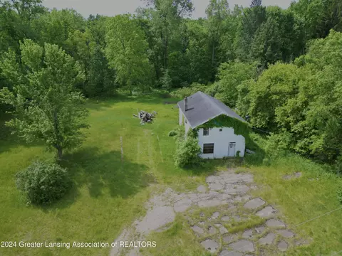 9245 W Lansing Rd, Haslett, MI 48840 photo 3