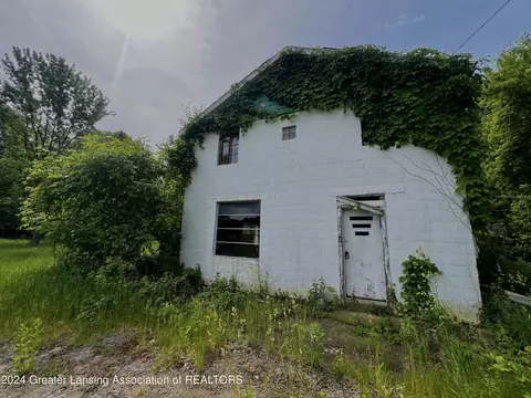 9245 W Lansing Rd, Haslett, MI 48840 photo 12