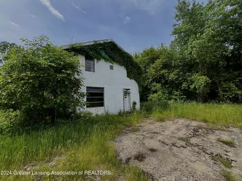 9245 W Lansing Rd, Haslett, MI 48840 photo 13