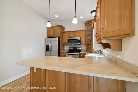 Kitchen - 5975 Harvey St, Haslett, MI 48840 photo 5 of 5