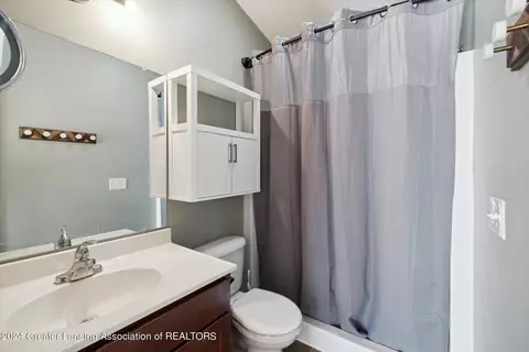 Bath - 5975 Harvey St, Haslett, MI 48840 photo 1 of 3