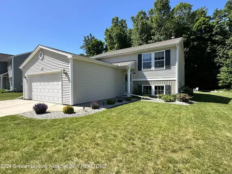 468 Blue Spruce Ln, Mason, MI 48854