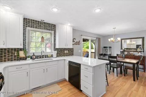 716 Fieldview Dr, Grand Ledge, MI 48837 photo 10