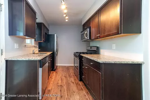 Kitchen - 6236 Beechfield Dr, Lansing, MI 48911 photo 2 of 3