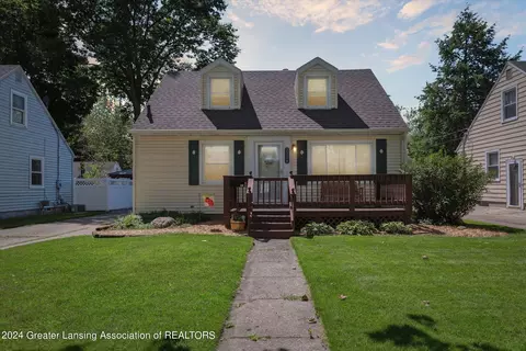 3214 Plymouth Dr, Lansing, MI 48910