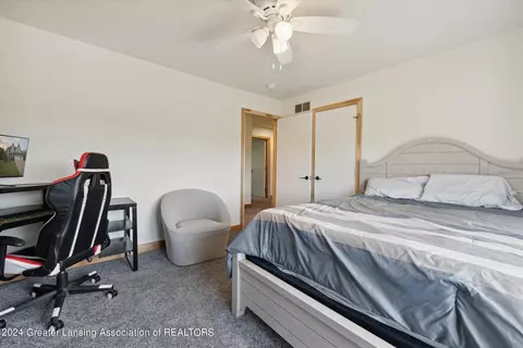 Bedroom - 3400 Hidden Ridge Dr, Dewitt, MI 48820 photo 8 of 10