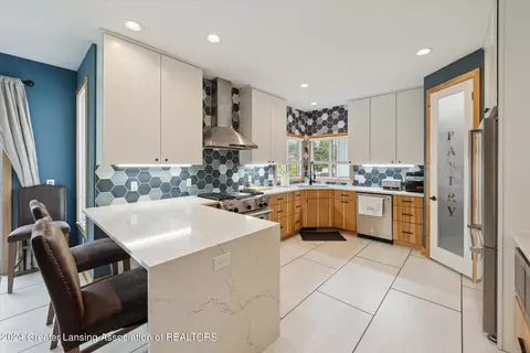Kitchen - 3400 Hidden Ridge Dr, Dewitt, MI 48820 photo 1 of 8