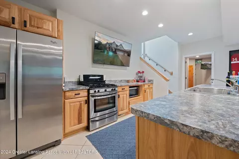 Kitchen - 3400 Hidden Ridge Dr, Dewitt, MI 48820 photo 8 of 8
