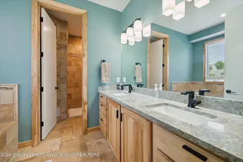 Bath - 3400 Hidden Ridge Dr, Dewitt, MI 48820 photo 1 of 7