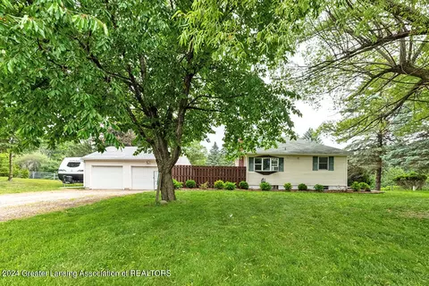 13511 Turner Rd, Dewitt, MI 48820 photo 2