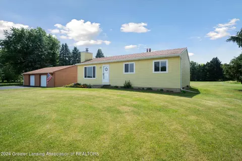 6570 S Forest Hill Rd, Saint Johns, MI 48879