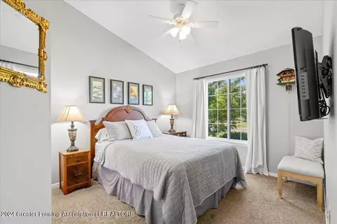 Bedroom - 14849 Hardtke Dr, Lansing, MI 48906 photo 3 of 5