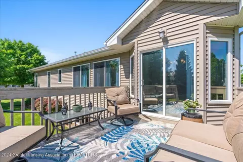 Exterior - 14849 Hardtke Dr, Lansing, MI 48906 photo 4 of 7