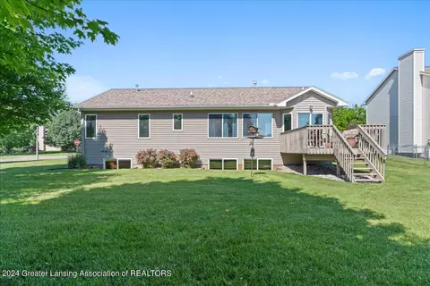 Exterior - 14849 Hardtke Dr, Lansing, MI 48906 photo 6 of 7