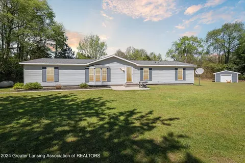 6509 Baseline Rd, South Haven, MI 49090