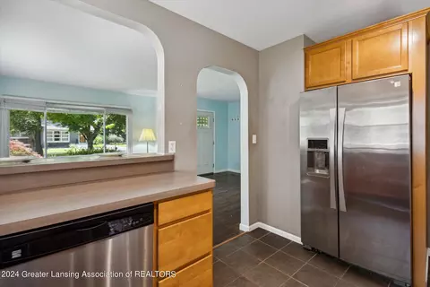 321 Ann St, Mason, MI 48854 photo 6