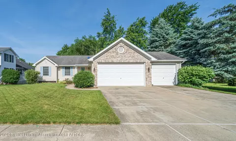 2637 Hydra Dr, Lansing, MI 48911