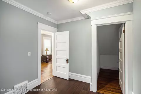 Entry Way - 224 W Maple St, Lansing, MI 48906 photo 1 of 3