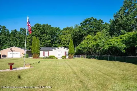 8722 Dunn Rd, Munith, MI 49259 photo 2