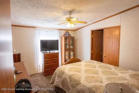 8722 Dunn Rd, Munith, MI 49259 photo 11