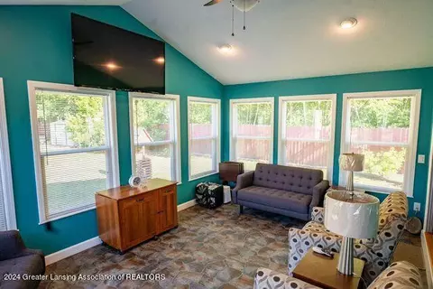 8722 Dunn Rd, Munith, MI 49259 photo 5