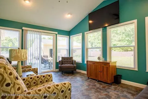 8722 Dunn Rd, Munith, MI 49259 photo 4