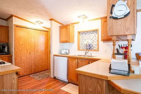 8722 Dunn Rd, Munith, MI 49259 photo 8
