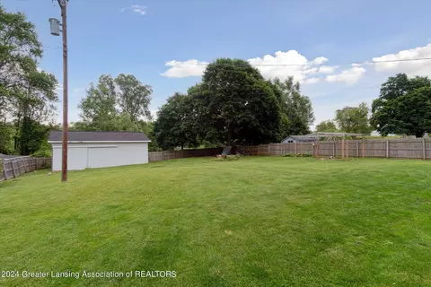 Exterior - 12235 Ruppert Rd, Perry, MI 48872 photo 7 of 11