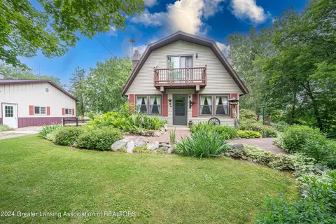 8760 Kelly Hwy, Vermontville, MI 49096