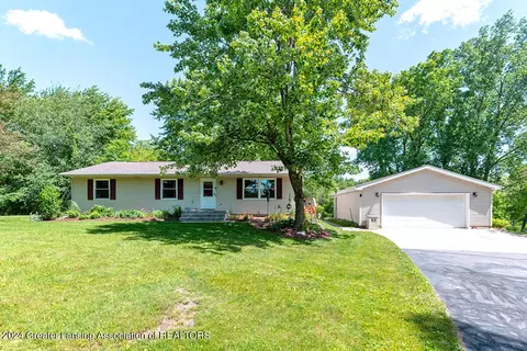 Exterior - 6833 E Howe Rd, Bath, MI 48808 photo 3 of 8