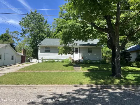 903 N Monroe St, Albion, MI 49224