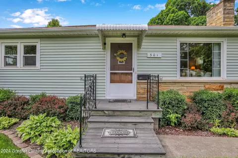 301 E Gibbs St, Saint Johns, MI 48879 photo 5