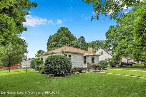 301 E Gibbs St, Saint Johns, MI 48879 photo 6
