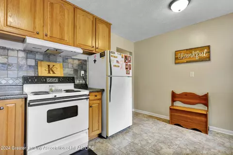 301 E Gibbs St, Saint Johns, MI 48879 photo 15