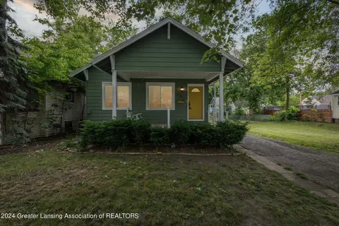 2211 S Rundle Ave, Lansing, MI 48910
