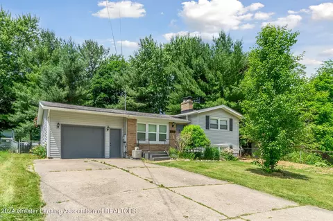 2103 Jefferson St, Holt, MI 48842