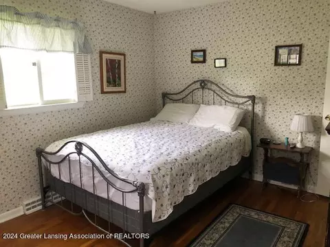 Bedroom - 1425 Cloverleaf Rd, Lansing, MI 48906 photo 4 of 7