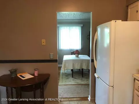 Dining - 1425 Cloverleaf Rd, Lansing, MI 48906 photo 1 of 1