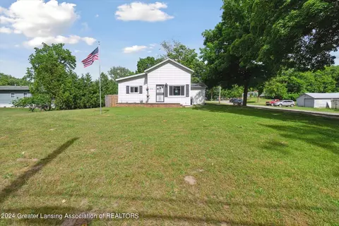 514 Ionia St, Muir, MI 48860