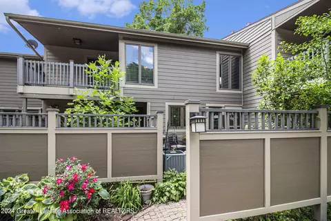2063 Hamilton Rd, Okemos, MI 48864